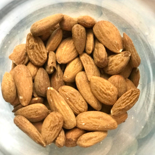 Almonds per 100g