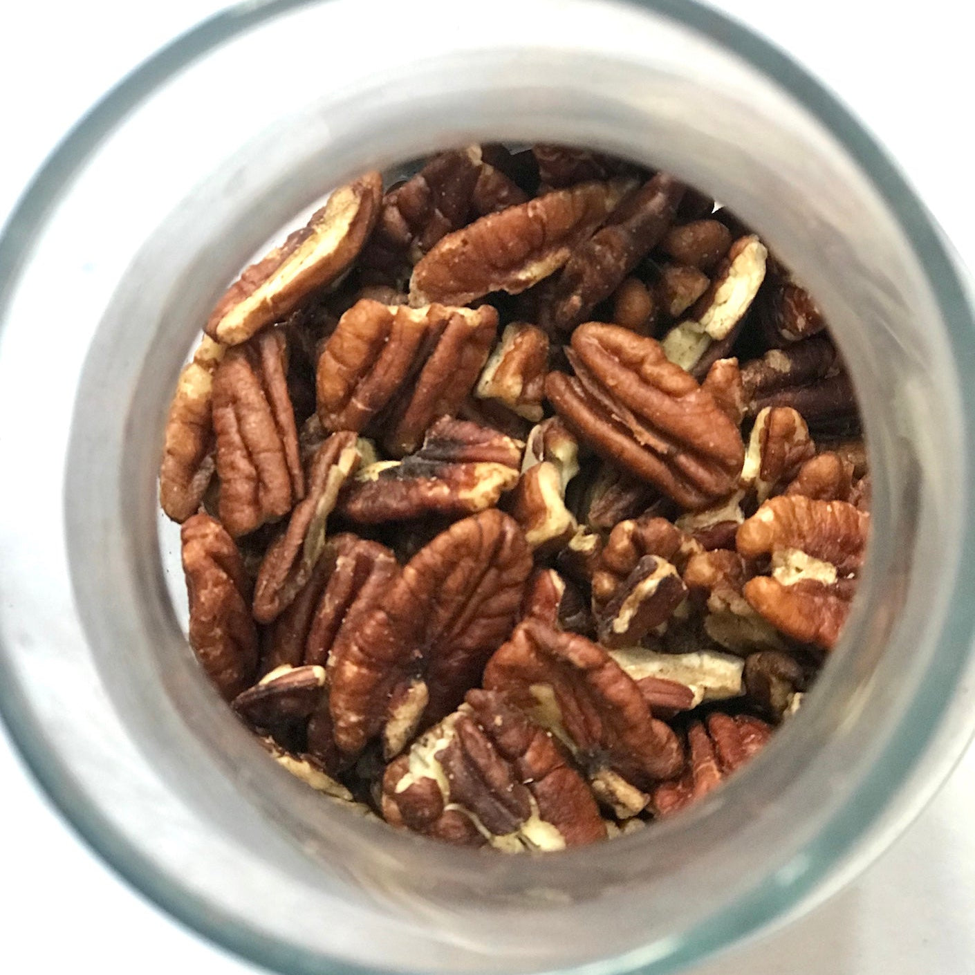 Pecan nuts per 100g
