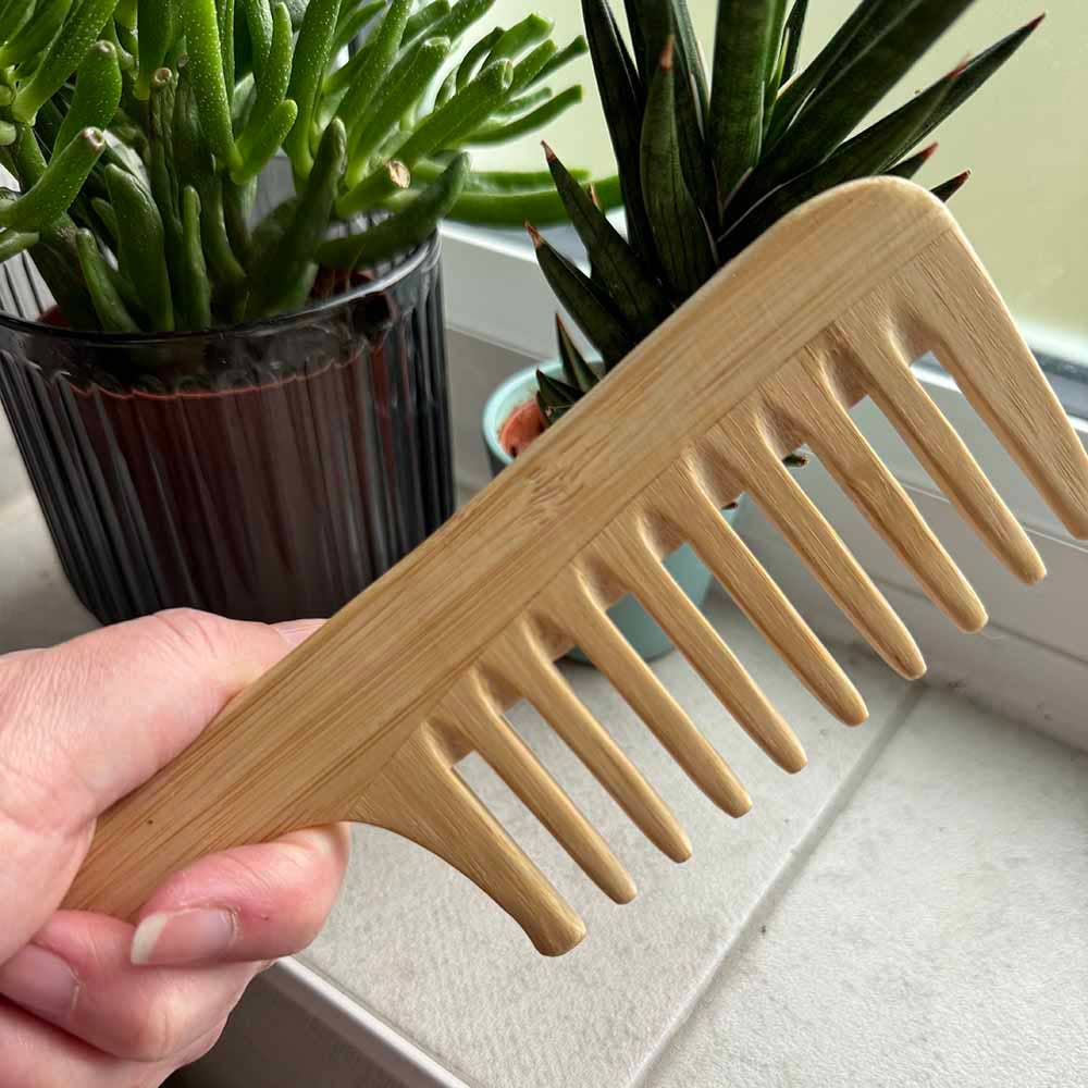 &Keep Sustainable Bamboo Comb with Handle
